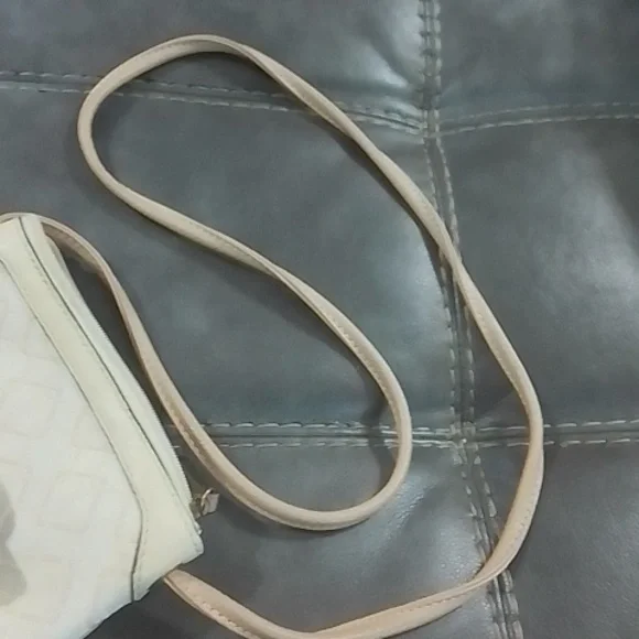 EUC-Tignanello Crossbody Bag - Picture 9 of 13